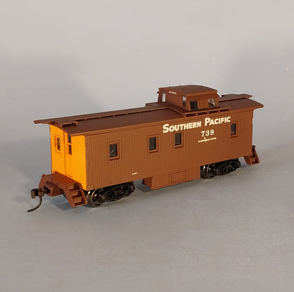 Walthers Wood Caboose HO